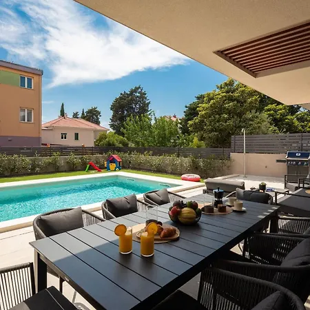 Villa Prima Lux - Four Bedroom With Pool
