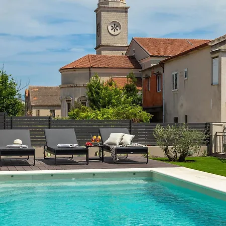 Prima Lux - Four Bedroom With Pool Villa *