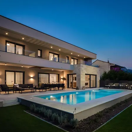 Prima Lux - Four Bedroom With Pool * Kastela