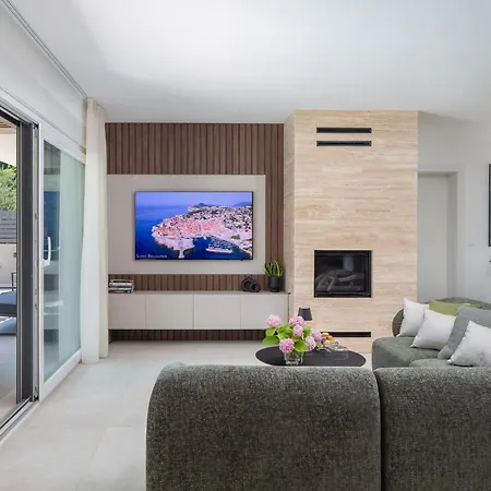 Villa Prima Lux - Four Bedroom With Pool