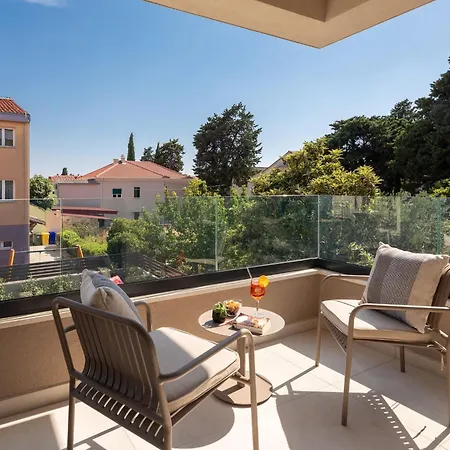 Prima Lux - Four Bedroom With Pool فيلة *