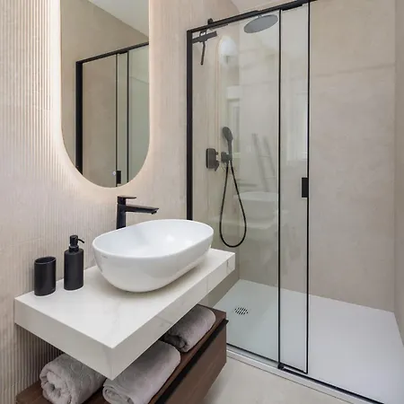 Prima Lux - Four Bedroom With Pool * Kaštela