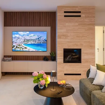 Prima Lux - Four Bedroom With Pool