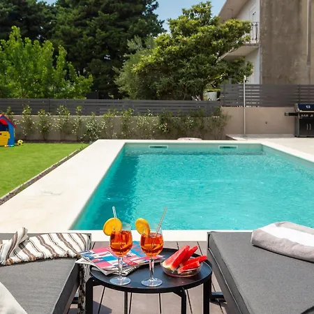 Prima Lux - Four Bedroom With Pool Kaštela