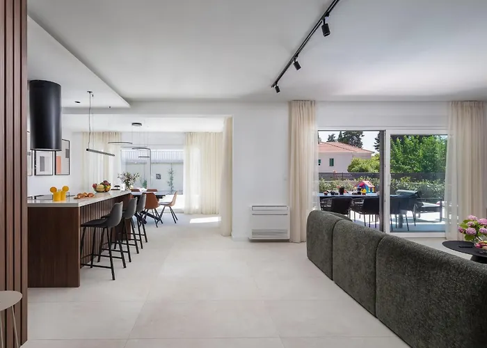 Prima Lux - Four Bedroom With Pool Villa
