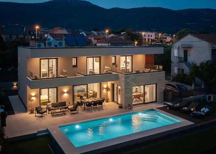 Prima Lux - Four Bedroom With Pool