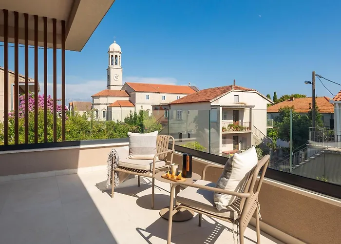 Prima Lux - Four Bedroom With Pool Villa Kaštela