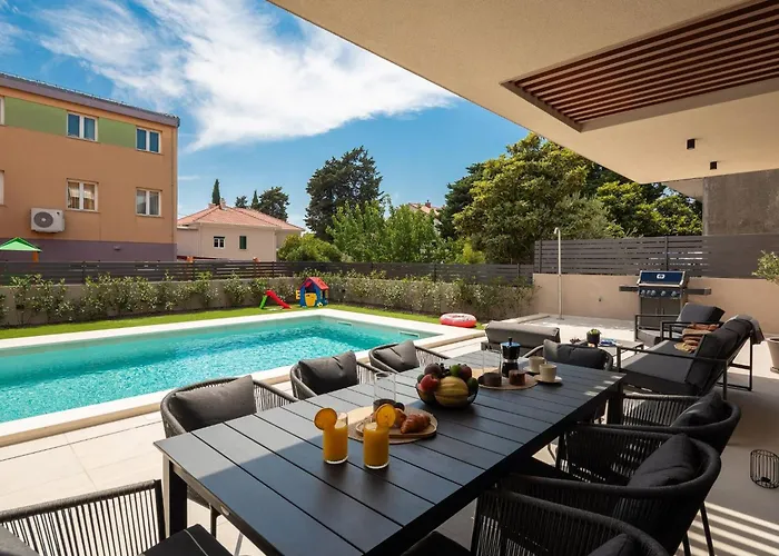 Villa Prima Lux - Four Bedroom With Pool