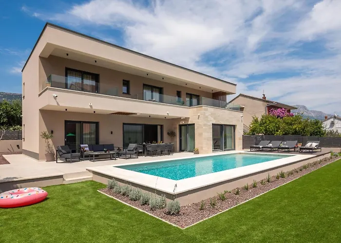 Prima Lux - Four Bedroom With Pool *