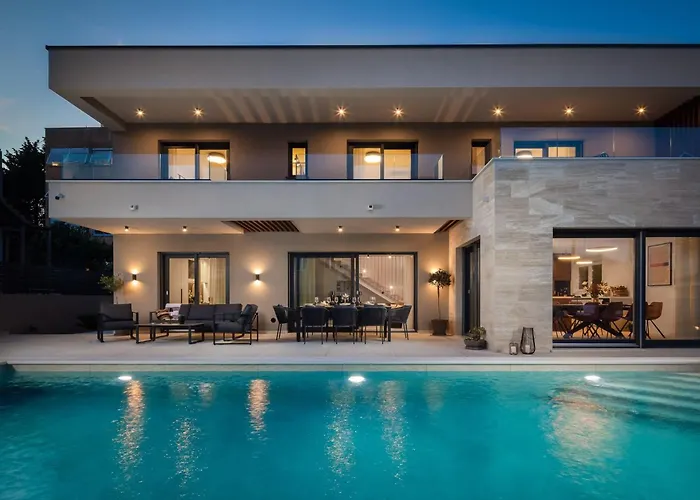 Villa Prima Lux - Four Bedroom With Pool