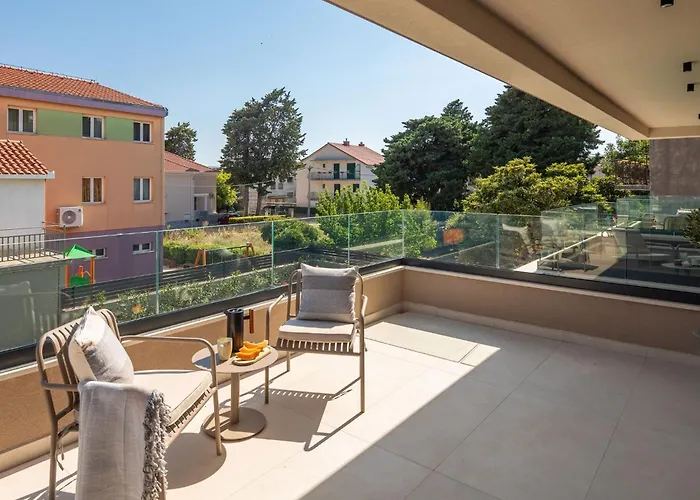 Prima Lux - Four Bedroom With Pool