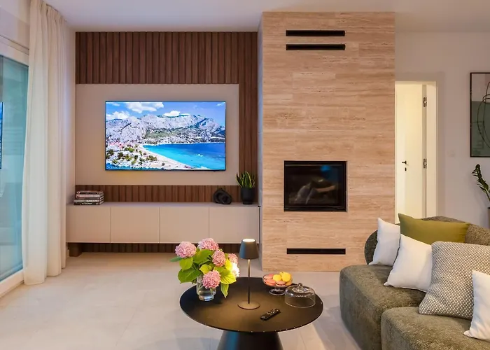 Prima Lux - Four Bedroom With Pool