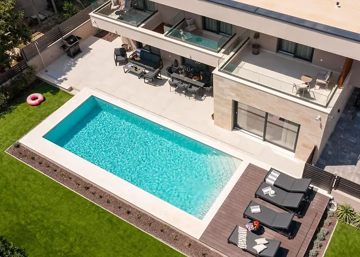 Prima Lux - Four Bedroom With Pool Villa